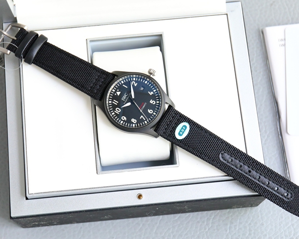 アイ・ダブリュー・シー素材ディテール